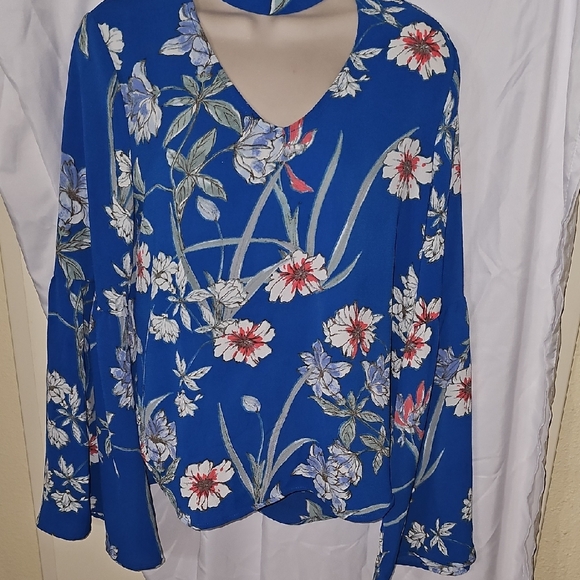 Liberty Love Blue Floral Blouse with Choker - Picture 5 of 7